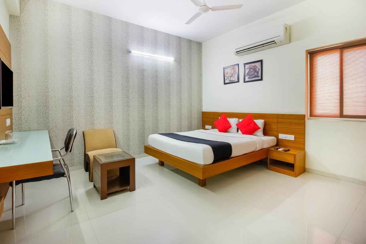 Oyo 14500 Hotel Hill View Guest House ไฮเดอราบัด ภายนอก รูปภาพ