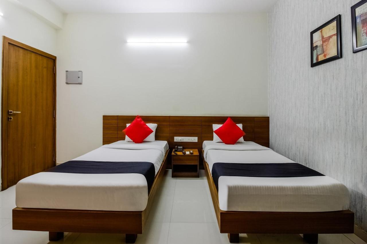 Oyo 14500 Hotel Hill View Guest House ไฮเดอราบัด ภายนอก รูปภาพ