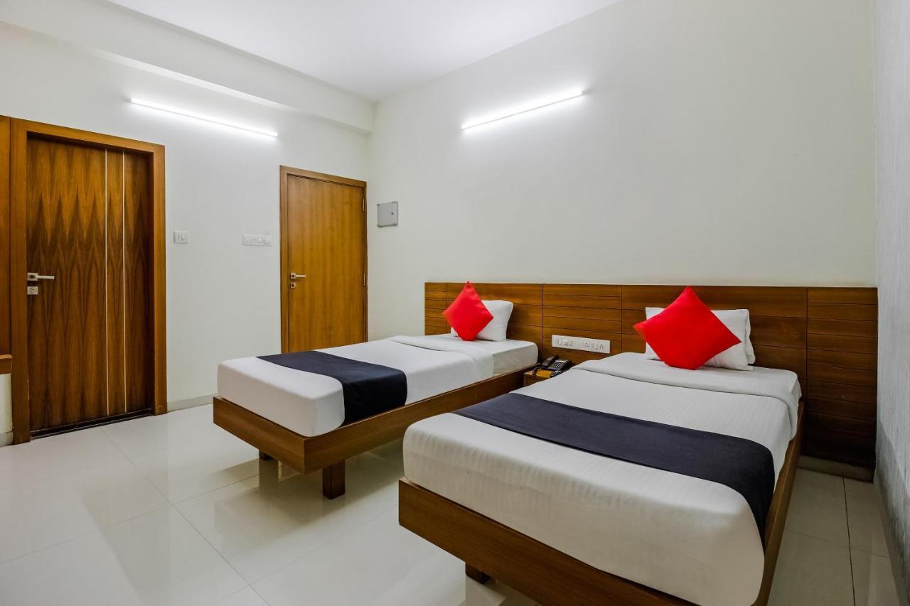 Oyo 14500 Hotel Hill View Guest House ไฮเดอราบัด ภายนอก รูปภาพ