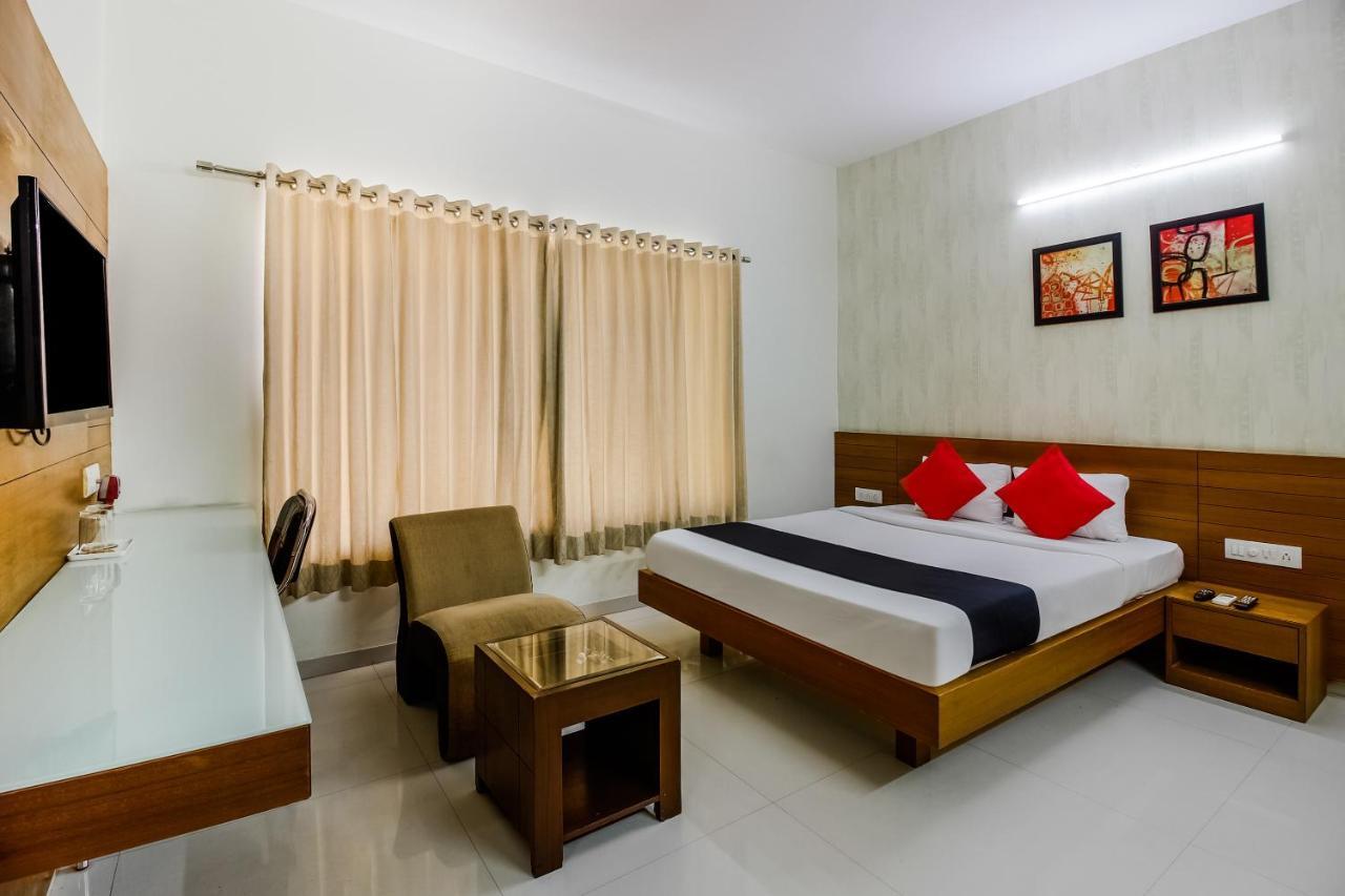 Oyo 14500 Hotel Hill View Guest House ไฮเดอราบัด ภายนอก รูปภาพ